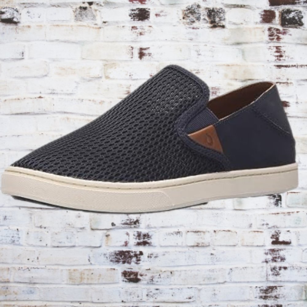 New with Tags OLUKAI Women's Classic Sneakers